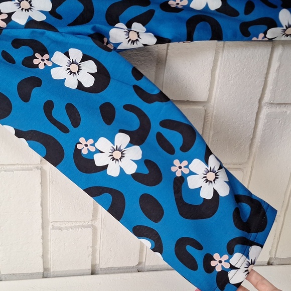 Blue Floral Leopard Print 3/4 Sleeve Tunic. Size XL NWOT - Picture 4 of 6